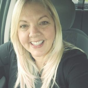 Meet your Posher, Debbie